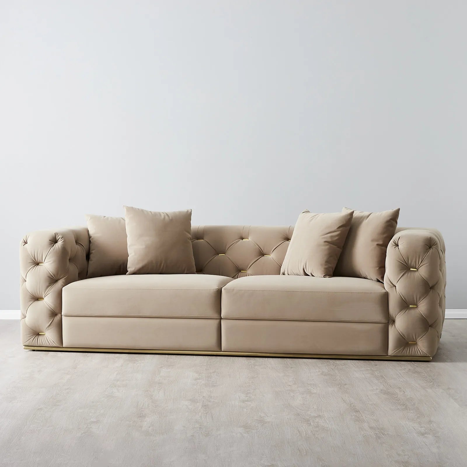Gatsby Couch – Stylish & Sleek for Modern Spaces
