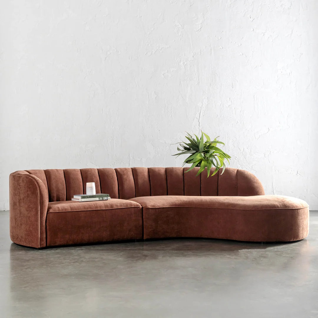 Aspen Couch – Modern Elegance for Stylish Interiors