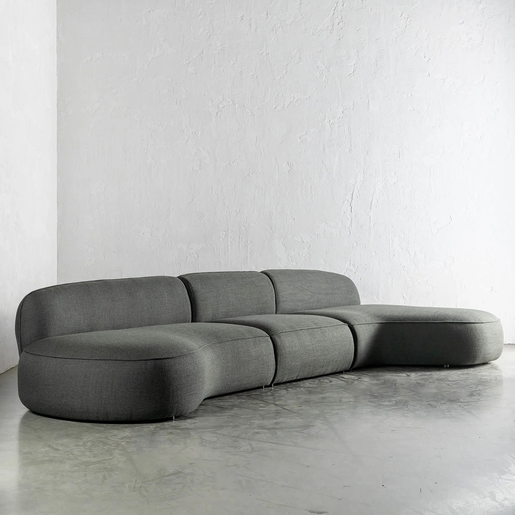 Damon Sofa Set – A Blend of Comfort & Style