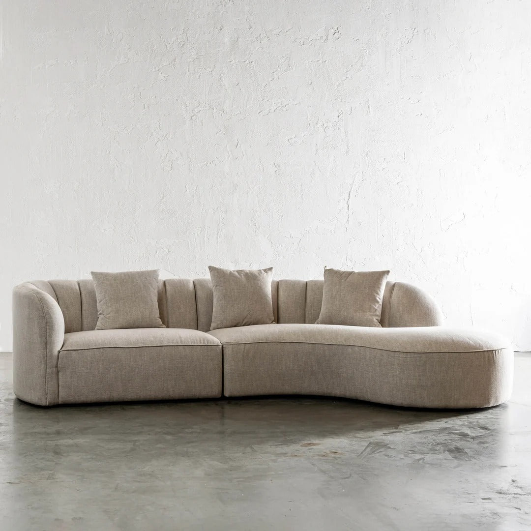 Aspen Couch – Modern Elegance for Stylish Interiors